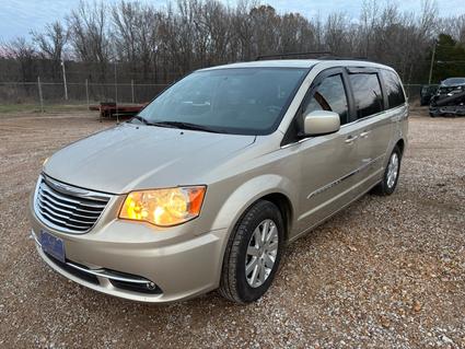 2015 Chrysler Town &amp; Country Guys TN