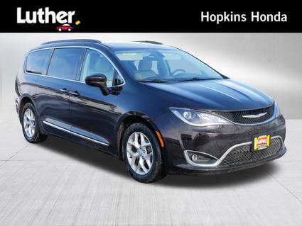 2017 Chrysler Pacifica Hopkins MN