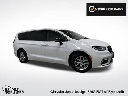 2024 Chrysler Pacifica Plymouth WI