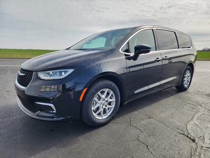 2025 Chrysler Pacifica Watseka IL