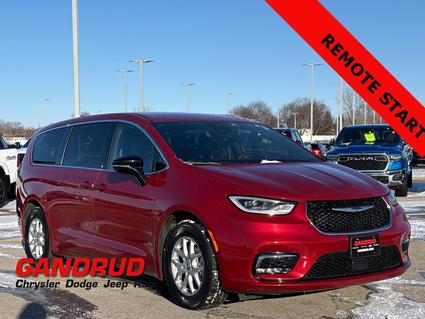 2025 Chrysler Pacifica Green Bay WI