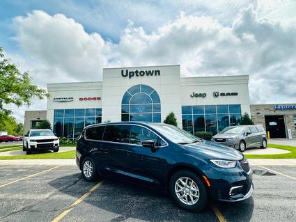 2025 Chrysler Pacifica Slinger WI