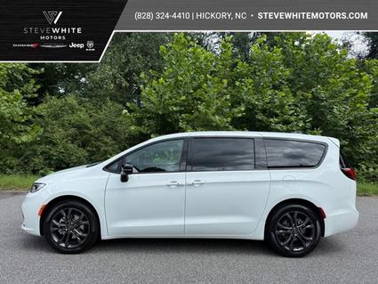 2026 Chrysler Pacifica Newton NC