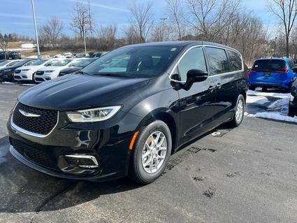 2026 Chrysler Pacifica Slinger WI