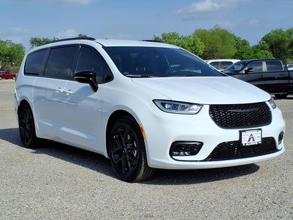 2026 Chrysler Pacifica Pleasanton TX