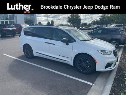 2024 Chrysler Pacifica Minneapolis MN