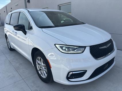 2025 Chrysler Pacifica Winona MN