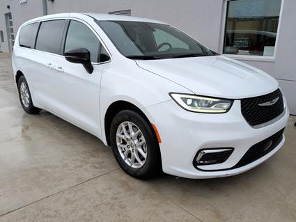 2025 Chrysler Pacifica Winona MN