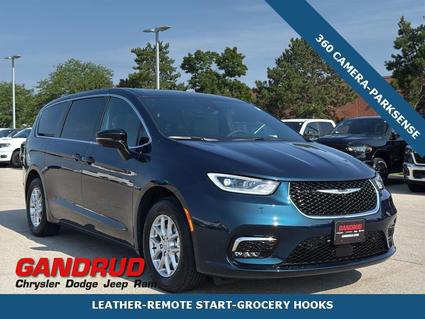 2025 Chrysler Pacifica Green Bay WI