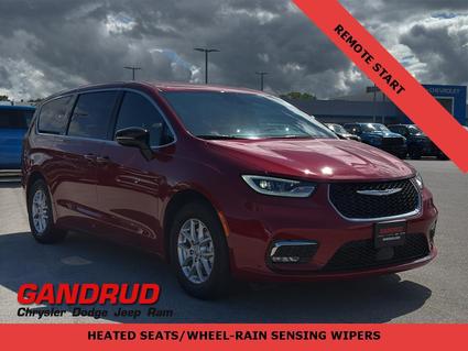 2025 Chrysler Pacifica Green Bay WI