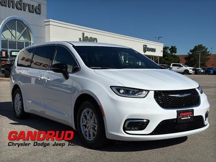 2026 Chrysler Pacifica Green Bay WI