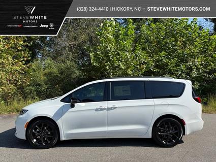 2026 Chrysler Pacifica Newton NC