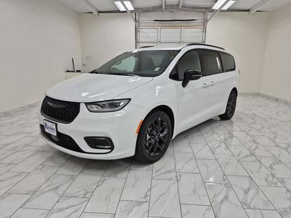 2026 Chrysler Pacifica Livingston TX