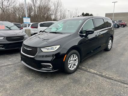 2026 Chrysler Pacifica Slinger WI