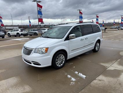 2015 Chrysler Town & Country Effingham IL