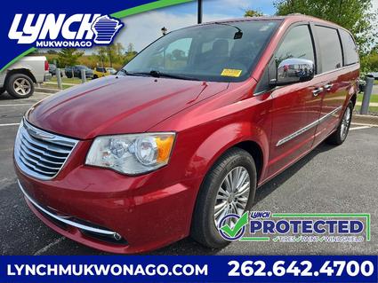 2013 Chrysler Town & Country Mukwonago WI