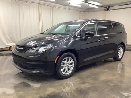 2022 Chrysler Voyager Warsaw IN