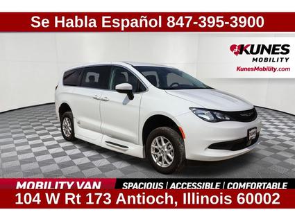 2023 Chrysler Voyager Antioch IL