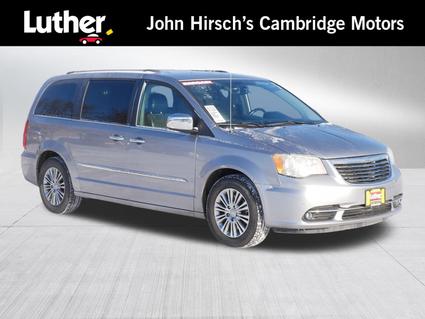 2013 Chrysler Town &amp; Country Cambridge MN