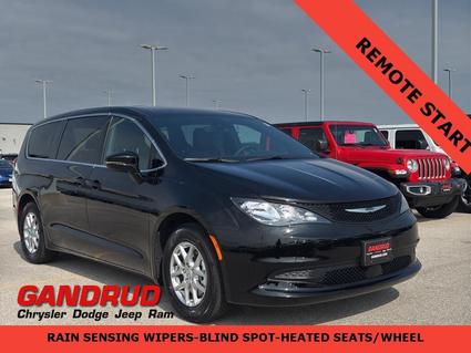 2025 Chrysler Voyager Green Bay WI