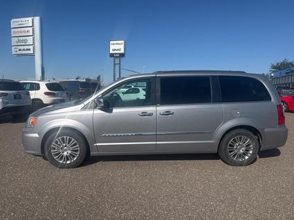 2014 Chrysler Town & Country Yuma CO