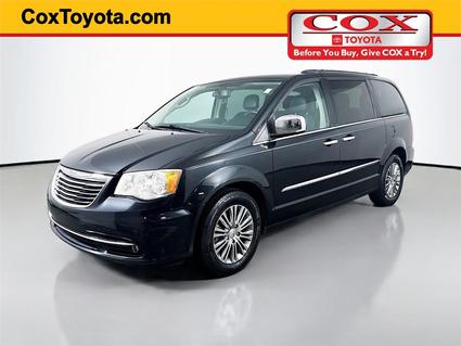 2014 Chrysler Town & Country Burlington NC