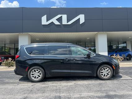 2020 Chrysler Voyager Carbondale IL