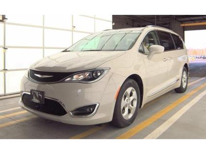 2017 Chrysler Pacifica Hazel Green WI