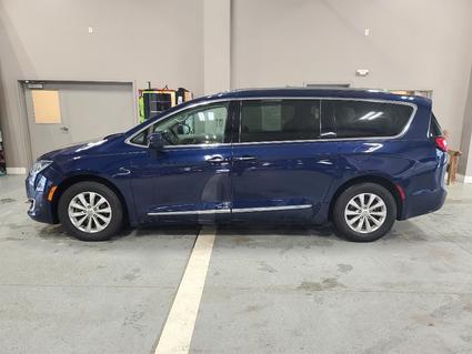 2018 Chrysler Pacifica Manchester IA