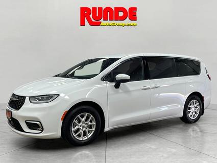 2023 Chrysler Pacifica Hazel Green WI