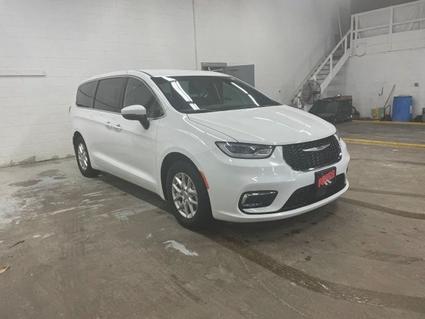 2023 Chrysler Pacifica Hazel Green WI