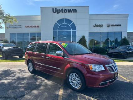 2012 Chrysler Town & Country Slinger WI