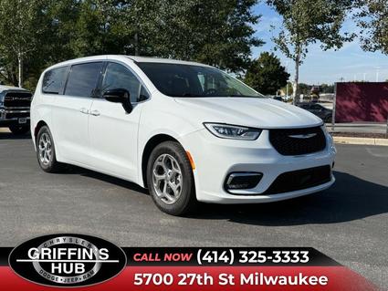 2024 Chrysler Pacifica Milwaukee WI