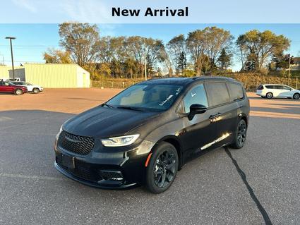 2025 Chrysler Pacifica Wausau WI