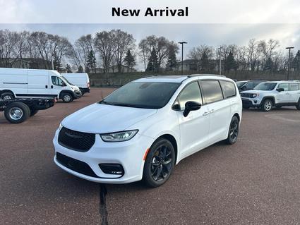 2025 Chrysler Pacifica Wausau WI