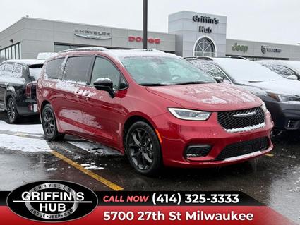 2025 Chrysler Pacifica Milwaukee WI