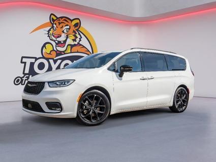 2025 Chrysler Pacifica Hernando MS