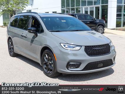 2025 Chrysler Pacifica Bloomington IN