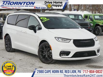 2024 Chrysler Pacifica Red Lion PA