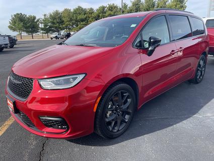 2025 Chrysler Pacifica Taylorville IL