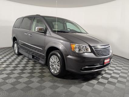 2015 Chrysler Town & Country Tilton IL