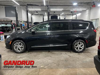 2022 Chrysler Pacifica Green Bay WI