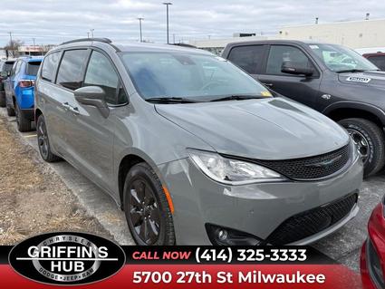 2020 Chrysler Pacifica Milwaukee WI