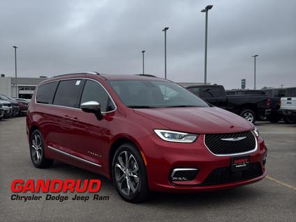 2026 Chrysler Pacifica Green Bay WI