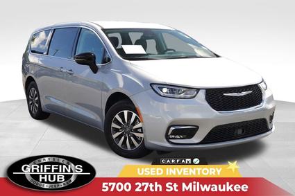 2024 Chrysler Pacifica Milwaukee WI