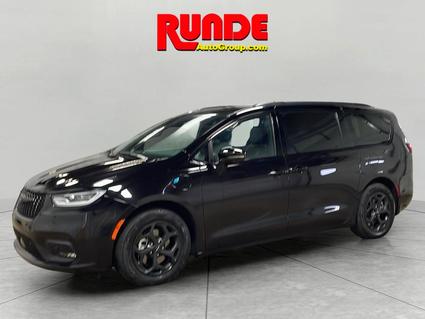 2024 Chrysler Pacifica Hazel Green WI