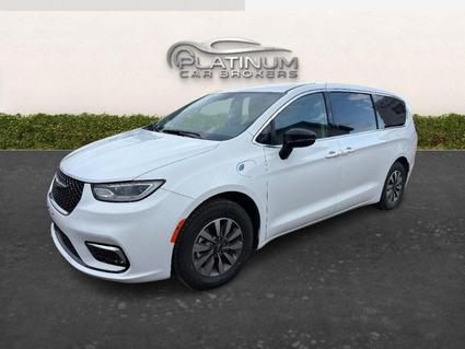 2024 Chrysler Pacifica Spearfish SD