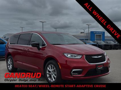 2025 Chrysler Pacifica Green Bay WI