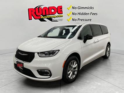 2026 Chrysler Pacifica Hazel Green WI
