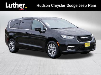 2026 Chrysler Pacifica Hudson WI